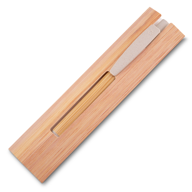 Caneta plástico/bambu + estojo kraft personalizado