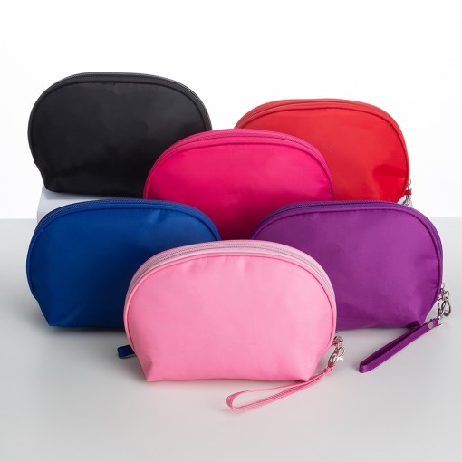 Necessaire meia lua em nylon personalizada Necessaire meia lua em nylon personalizada