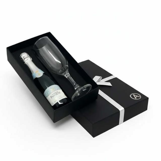 Kit mini espumante + taça e caixa personalizada